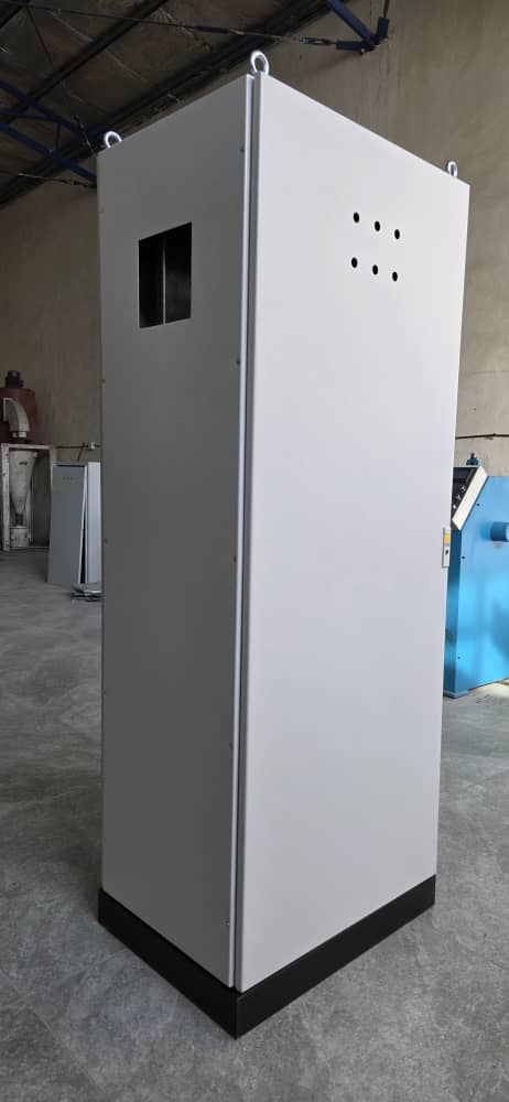 طراحی و ساخت تابلو برق ریتال در اصفهان